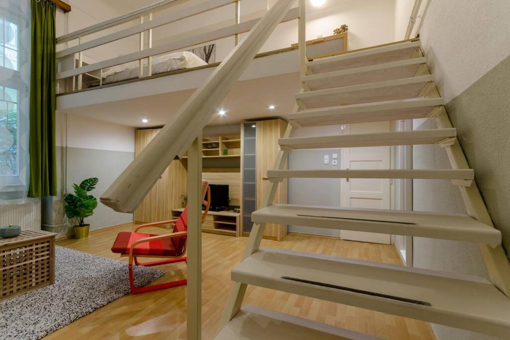 De Lux Studio Apartment In Historical Quarters Budapest Exterior photo